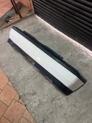 Paragolpes trasero VW Golf 3