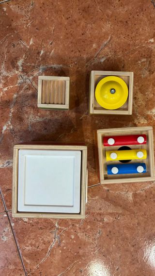 Caja musical Hape de madera