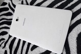 Tablet Samsung blanca 8”
