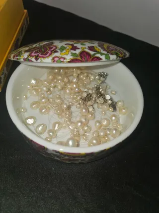 Conjunto de perlas y pendientes