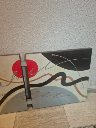 Cuadro decorativo beige y rojo