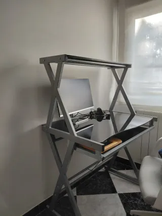 Escritorio cristal y metal