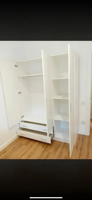 Armario de madera
