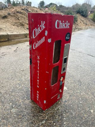 Máquina de chicles roja vintage