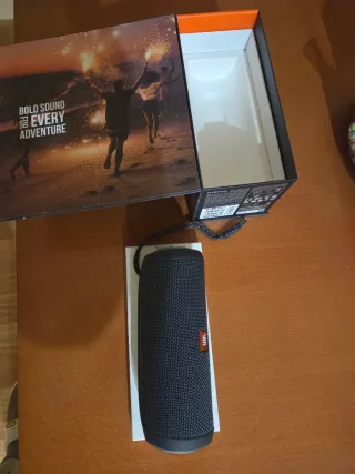 Altavoz Bluetooth JBL Flip Essential 2