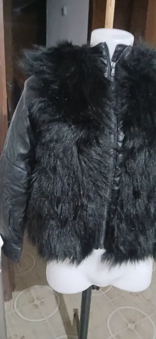 Giacca Siley pellicciotto e nappa nera