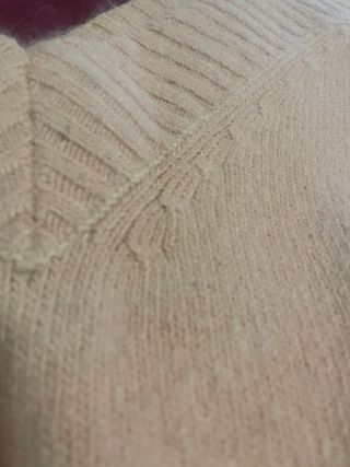 Suéter de angora rosa palido