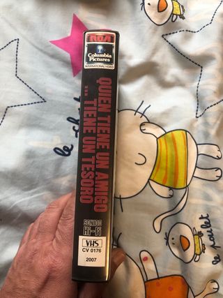 VHS Quien Tiene Un Amigo... Tiene Un Tesoro