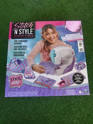 Máquina de Coser Stitch 'N Style Fashion Studio