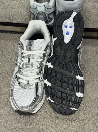 New Balance 740, talla 38