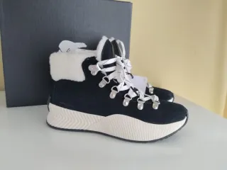 Botas Sorel Negras + Neceser Woman Secret