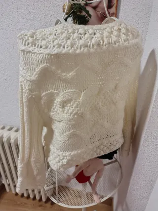 Torera de punto beige