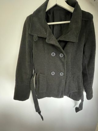 Abrigo gris corto