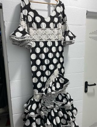 Traje de flamenca lunares