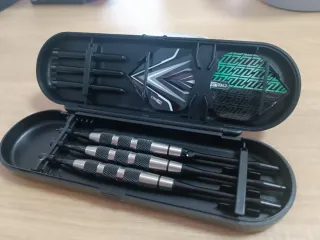 Dardos punta de plástico con estuche