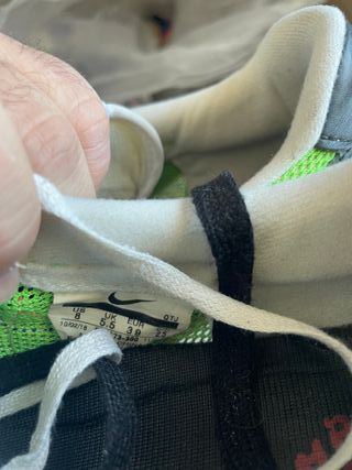 Zapatillas Nike Verdes y Naranjas