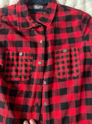 Camisa cuadros roja y negra calavera