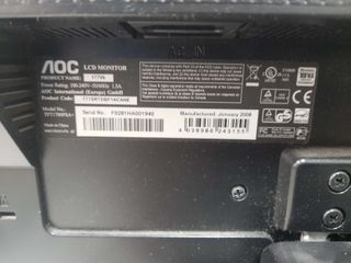 Pantalla, teclado, cámara web y cables