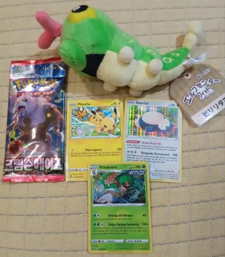 Lote Pokemon: Peluche, Cartas y Sobre