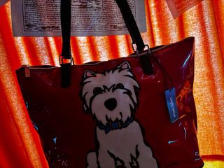 Bolso Marc Tetro Rojo Charol Perro Westie