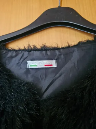 Smanicato pelliccia nero con cintura