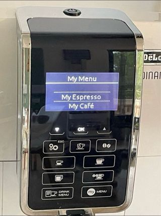 Cafetera Superautomática DeLonghi Dinámica