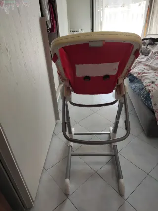 Seggiolino pappa con tavolino e sdraietta Bébé Com