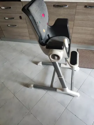 Seggiolino pappa con tavolino e sdraietta Bébé Com