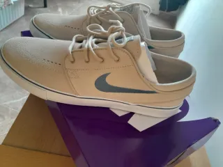Zapatillas Nike SB Beige y Turquesa
