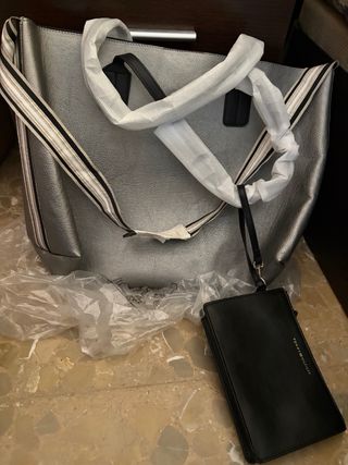 Bolso Shopper Tommy Hilfiger Plata y Negro