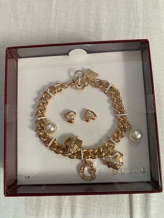 Conjunto Guess Pulsera y Pendientes Dorados