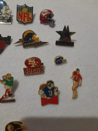 Lot Pins NFL Football Americano