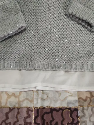 Jersey gris con lentejuelas