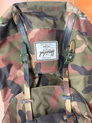 Mochila Herschel Camuflaje Militar