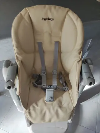 Seggiolino pappa Peg Perego con tavolino