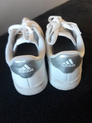 Zapatillas Adidas Mujer T. 39 Blancas y Plateado