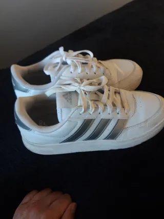 Zapatillas Adidas Mujer T. 39 Blancas y Plateado