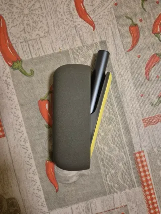 Diffusore profumo grigio e giallo