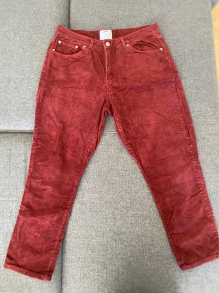 Pantaloni in velluto a coste bordeaux