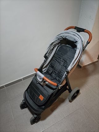 Carro Paseo Kinderkraft Gris y Negro