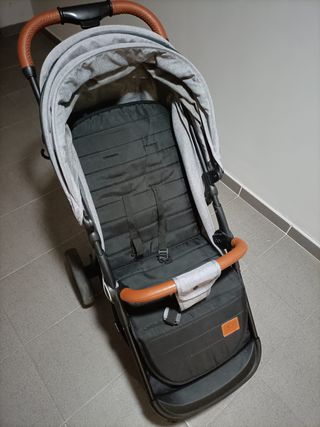 Carro Paseo Kinderkraft Gris y Negro
