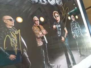 OBUS autógrafo póster firmado