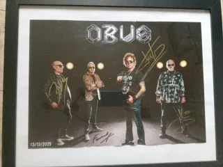 OBUS autógrafo póster firmado