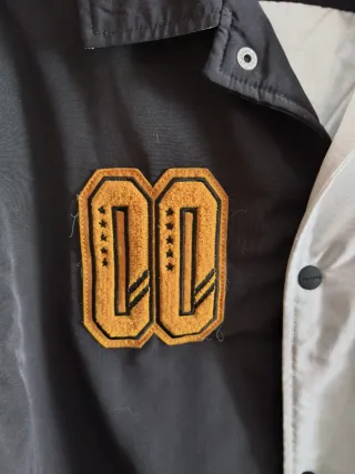 Cazadora Bershka bicolor Talla L