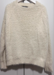 Jersey blanco peludo