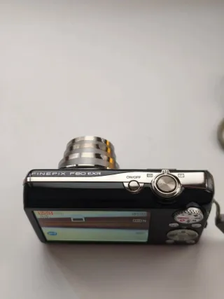 Cámara Fujifilm FinePix F80EXR Negra