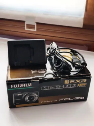 Cámara Fujifilm FinePix F80EXR Negra