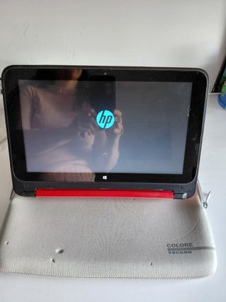 Ordenador HP Rojo y Plateado Windows 10