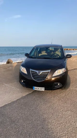 Lancia Ypsilon 2013
