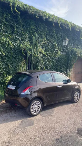 Lancia Ypsilon 2013